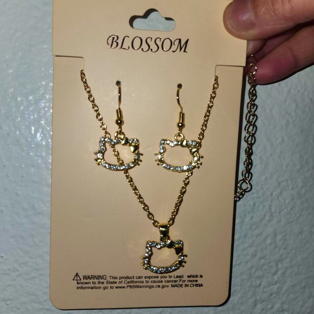 Gold Hello Kitty Earrings and Necklace set
